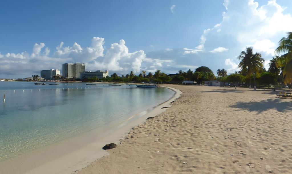 Beach Studio 18 Ocho Rios Bagian luar foto