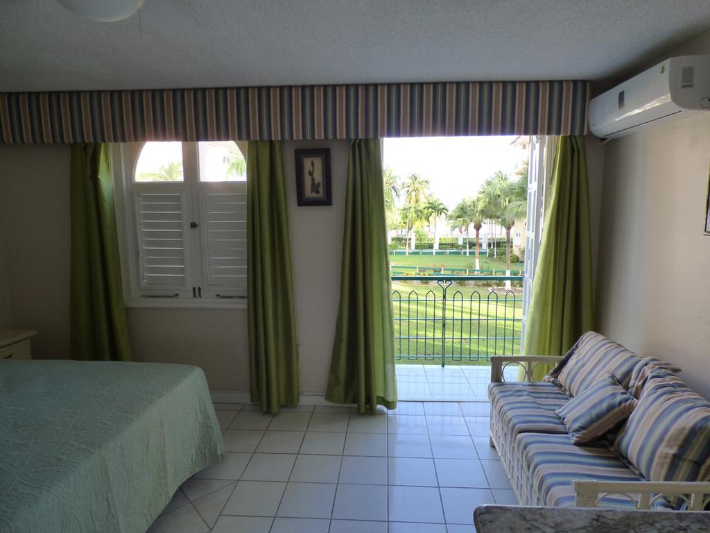 Beach Studio 18 Ocho Rios Bagian luar foto